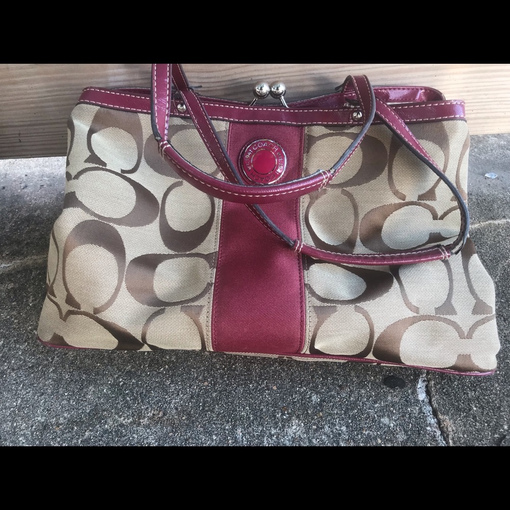 Coach Bag - Picture 2 of 8